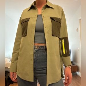 Lululemon hiking over shirt